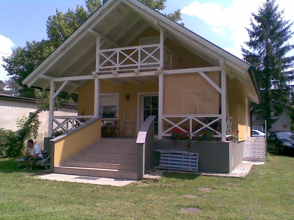Rozmaring Haz Villa Balatonlelle Exterior foto